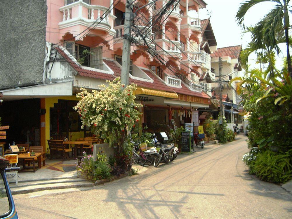 The Britannia Hotel Chiang Mai Exterior photo